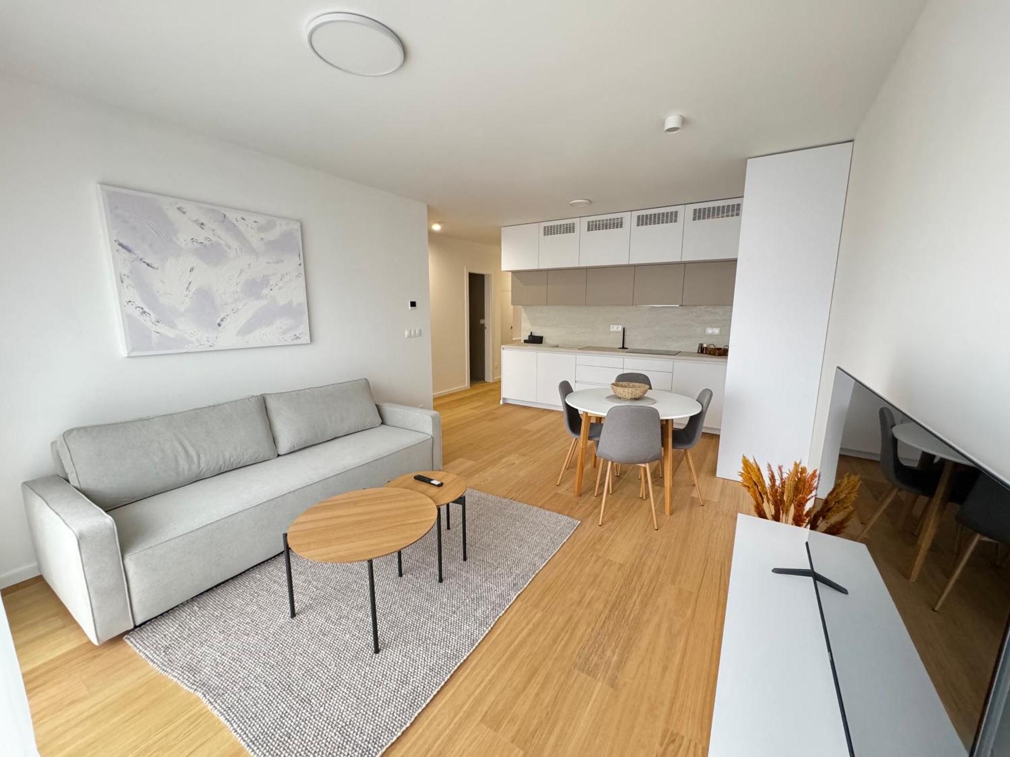 Aurora Apartments บราติสลาวา ภายนอก รูปภาพ