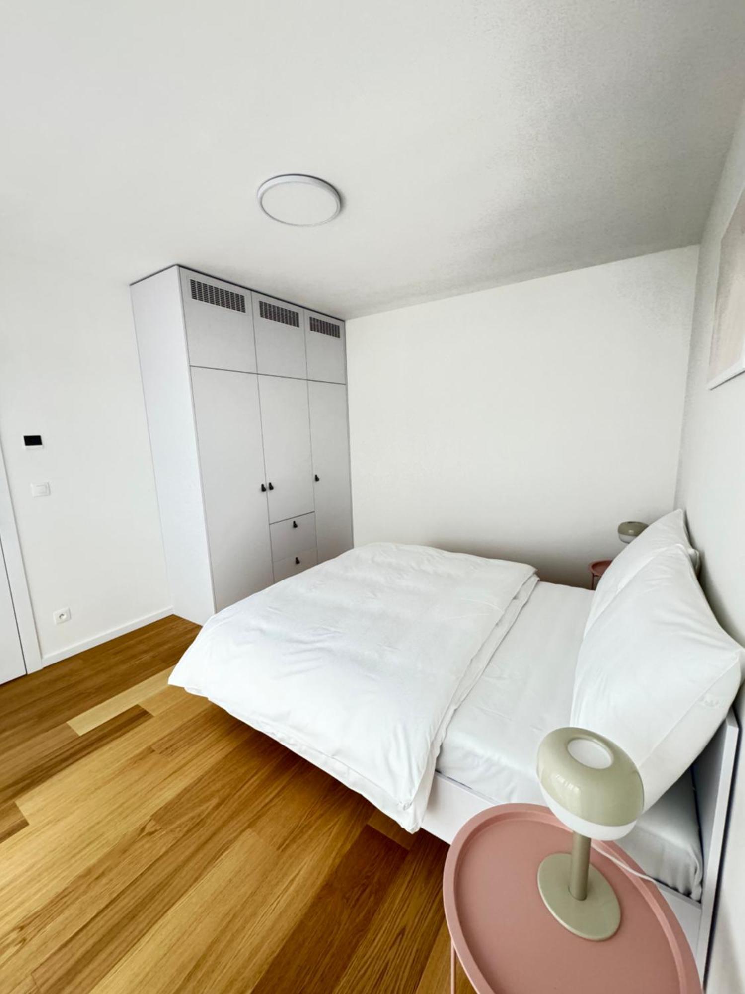 Aurora Apartments บราติสลาวา ภายนอก รูปภาพ