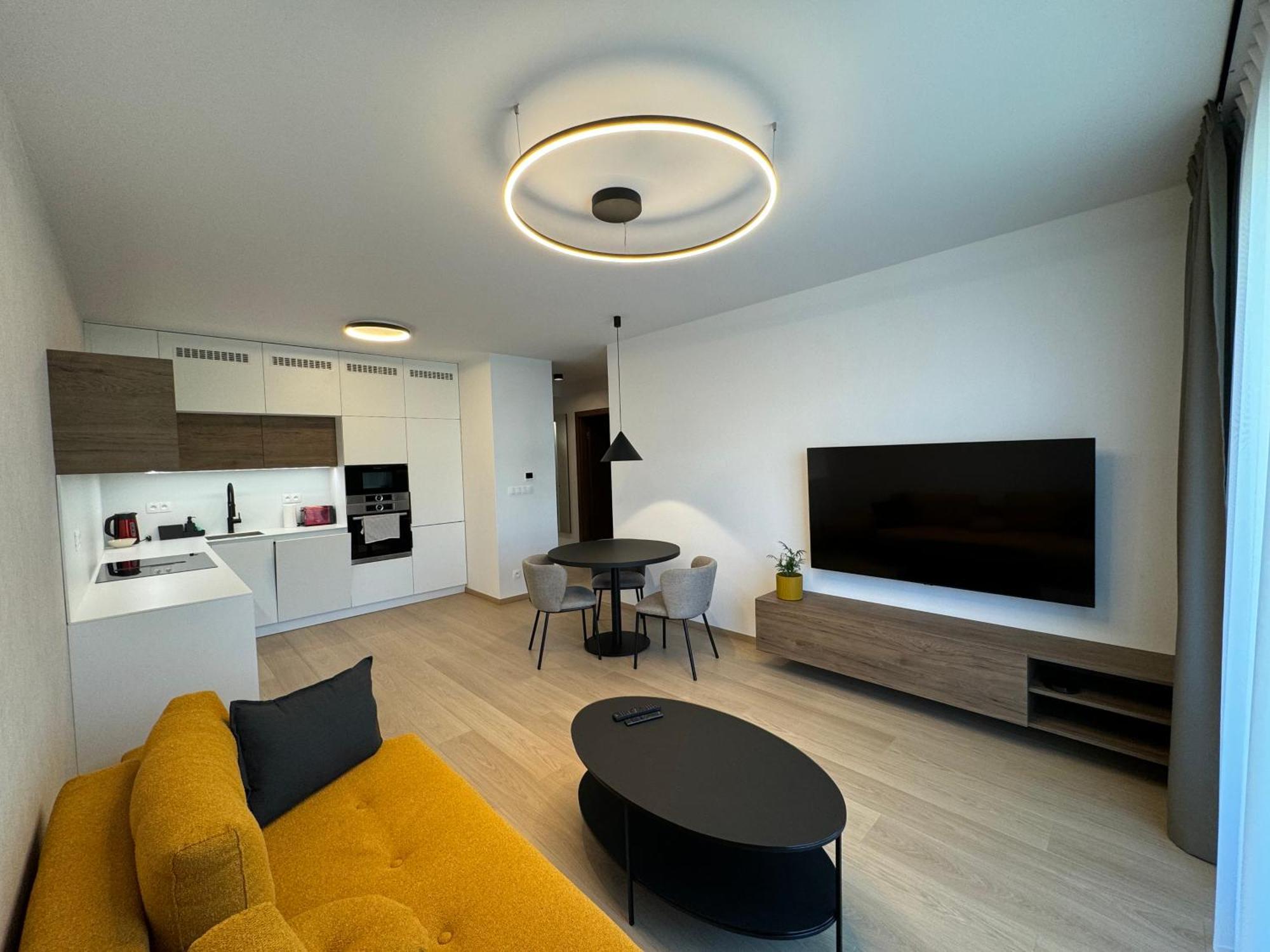 Aurora Apartments บราติสลาวา ภายนอก รูปภาพ