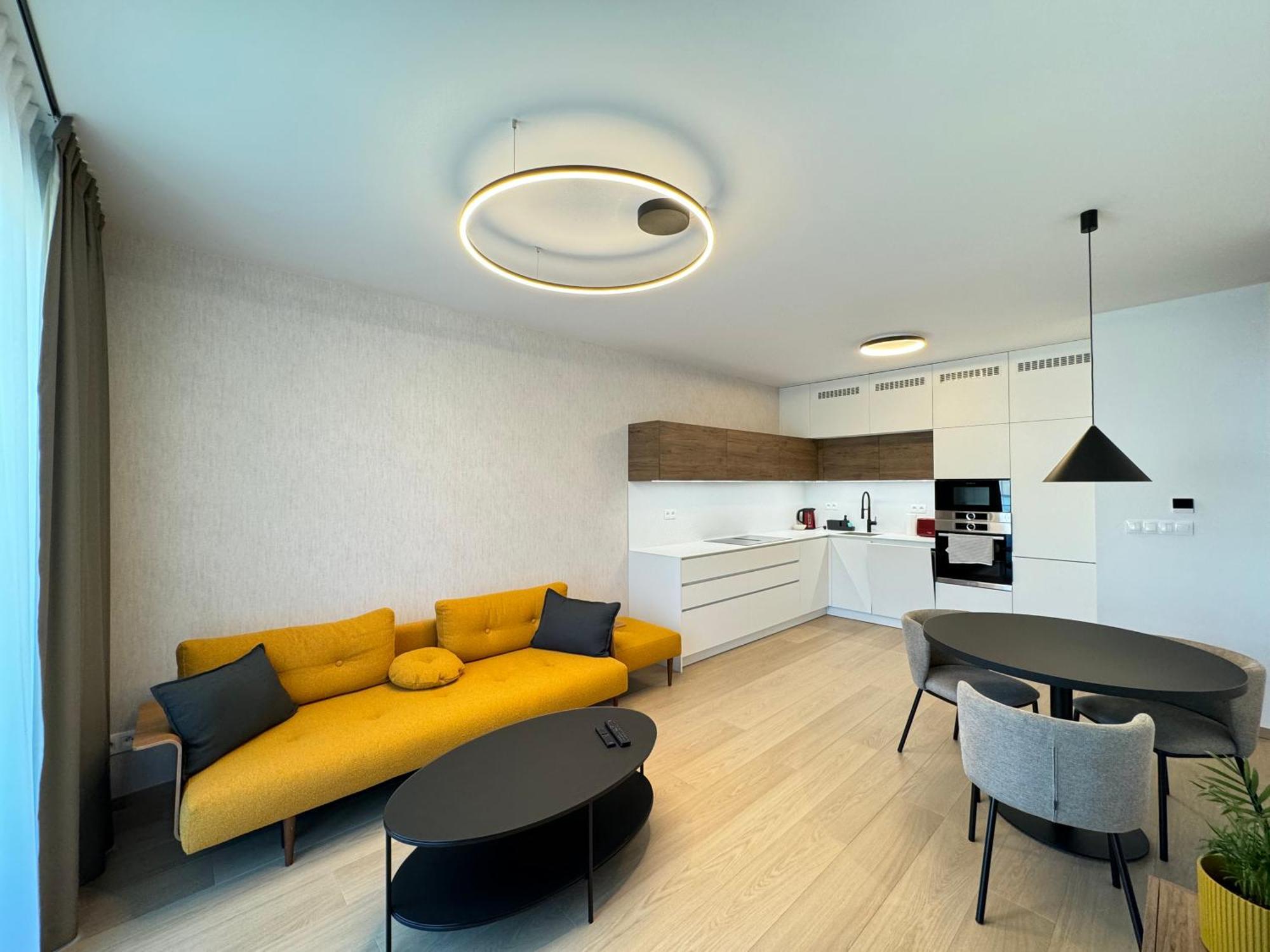 Aurora Apartments บราติสลาวา ภายนอก รูปภาพ